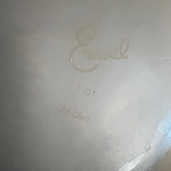 Emeril  Lagasse 1 quart saucepan. All-clad. Teflon coated. - Picture 6 of 6